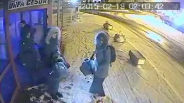 the cctv images show the three girls entering a bus terminal in istanbul 039 s bayrampasa district on the european side of the city photo bbc the cctv images show the three girls entering a bus terminal in istanbul 039 s bayrampasa district on the european side of the city photo bbc