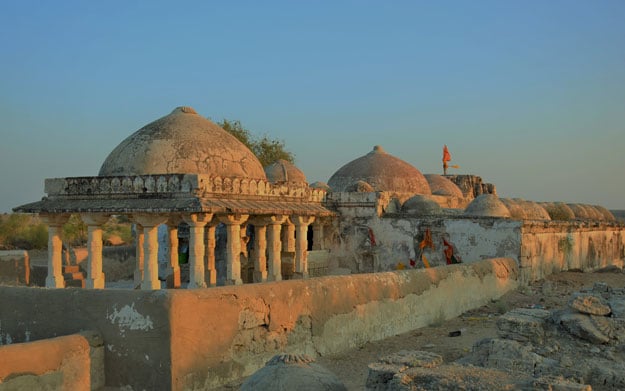 historical structure of the gori temple in tharkparkar photo mukesh raja