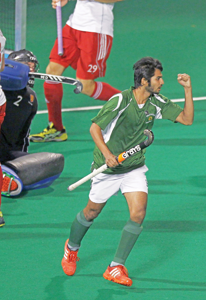 the meeting which was supposed to take place on tuesday was set to discuss the problems that the phf and the players have been facing since the past one and a half years including salaries and other benefits photo file