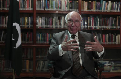 chinese president may not attend pakistan day parade sartaj aziz