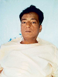 pakistani man survives liver surgery after 12 indian students donate blood