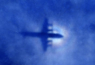 cargo plane skids off hk runway kills 2 cargo plane skids off hk runway kills 2