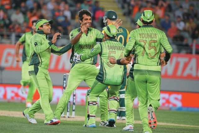 when the match ended the south africans scarcely minded applauding the spellbinding display of the pace bowlers and sarfraz s athleticism behind the stumps photo afp when the match ended the south africans scarcely minded applauding the spellbinding display of the pace bowlers and sarfraz s athleticism behind the stumps photo afp