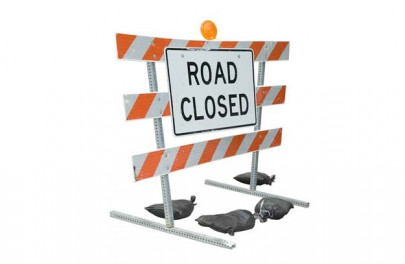 bund road blocked over death in custody