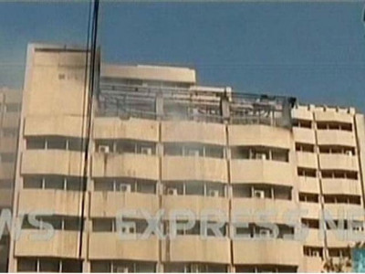 fire breaks out in karachi s income tax building