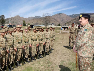 morale boost coas tells cadets to lead from the front