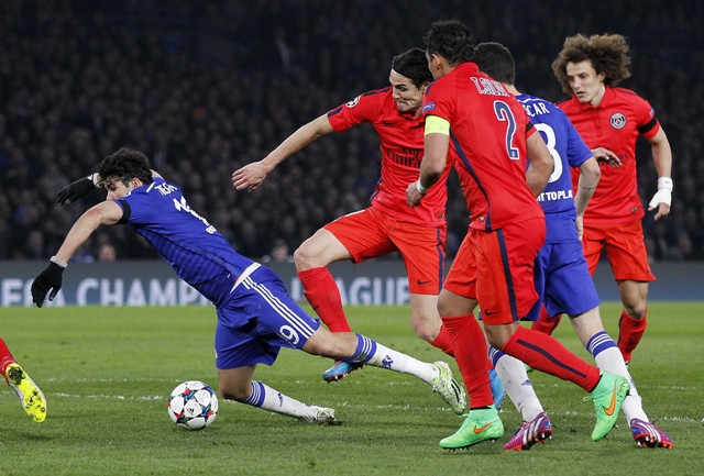 paris saint germain 039 s uruguayan forward edinson cavani 2nd l challenges chelsea 039 s brazilian born spanish striker diego costa l near the psg goal during the uefa champions league round of 16 second leg football match between chelsea and paris saint germain at stamford bridge in london on march 11 2015 chelsea 039 s appeal for a penalty from this challenge was unsuccessful photo afp paris saint germain 039 s uruguayan forward edinson cavani 2nd l challenges chelsea 039 s brazilian born spanish striker diego costa l near the psg goal during the uefa champions league round of 16 second leg football match between chelsea and paris saint germain at stamford bridge in london on march 11 2015 chelsea 039 s appeal for a penalty from this challenge was unsuccessful photo afp