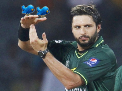 twitter loves afridi and so do we
