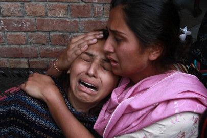 14 dead 75 injured in attack on lahore s christian community 14 dead 75 injured in attack on lahore s christian community