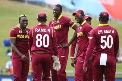 no rift in the side says captain holder