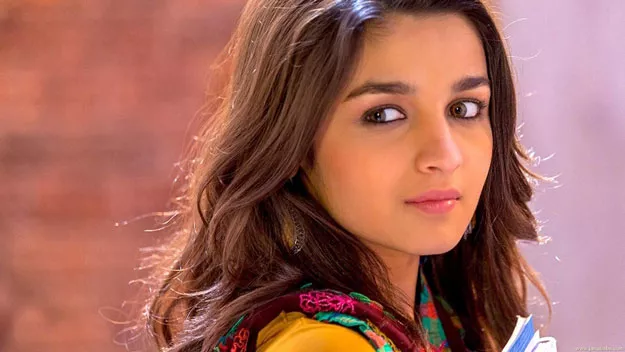 alia bhatt photo screen grab from two states alia bhatt photo screen grab from two states