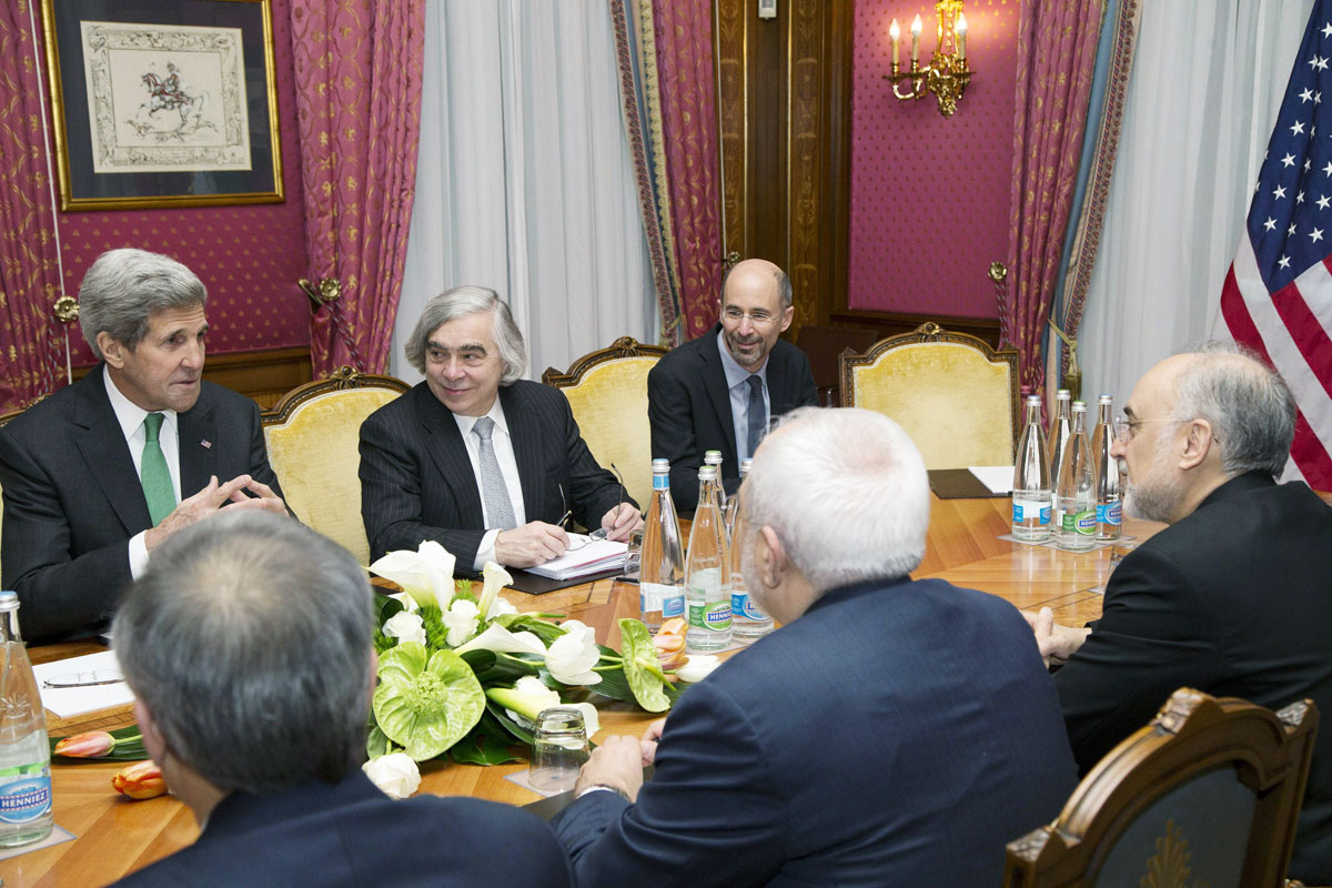 us secretary of state john kerry l holds a meeting with iran 039 s foreign minister javad zarif c over iran 039 s nuclear program in lausanne on march 17 2015 also at the negotiating table are us secretary of energy ernest moniz 2nd l and the head of the atomic energy organization of iran ali akbar salehi r photo afp