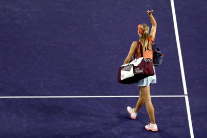 indian wells pennetta knocks sharapova out of fourth round