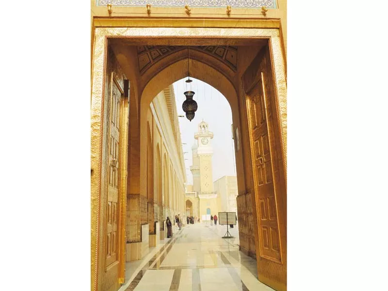 the main gate to the shrine of sheikh jilani photo ameer hamza the main gate to the shrine of sheikh jilani photo ameer hamza