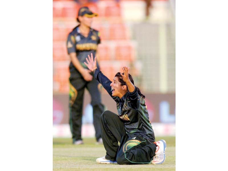 asmavia not only took three wickets but also scored an 18 ball 23 to help pakistan down the proteas photo icc