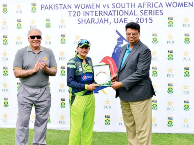 asmavia continued to impress by taking two wickets and scoring 21 runs photo pcb