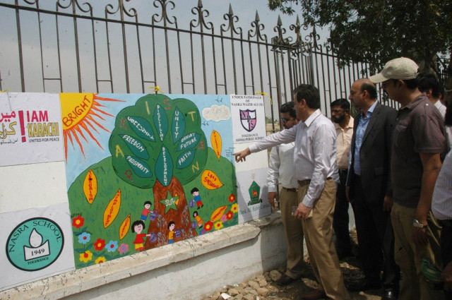 students from the nasra school displayed their patriotic artworks themed pakistan i want to live in photo irfan ali express students from the nasra school displayed their patriotic artworks themed pakistan i want to live in photo irfan ali express