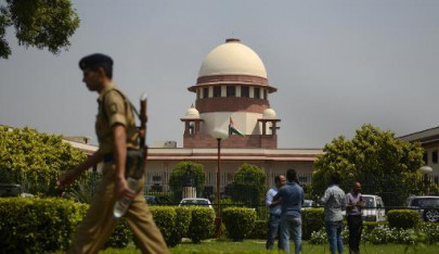 india s top court strikes down ban on offensive online comment