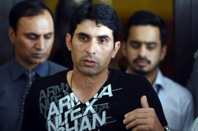 responding in kind tuk tuk departs with a bang as he lashes out at former cricketers