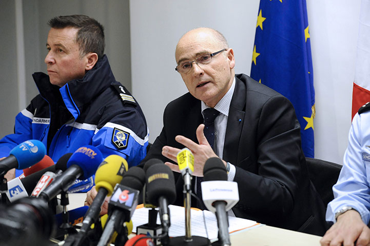 french prosecutor of marseille brice robin speaks to the press on march 26 2015 in marignane airport near the french southern city of marseille photo afp