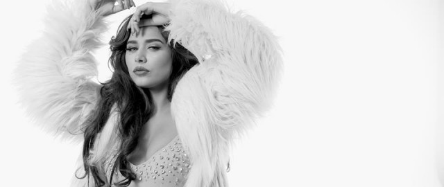 supermodel had claimed she obtained 500 000 after selling five of her properties photo facebook supermodel had claimed she obtained 500 000 after selling five of her properties photo facebook