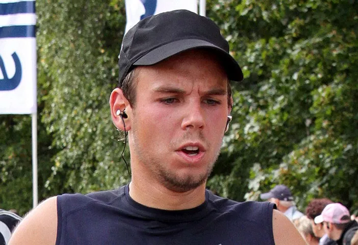 picture released on march 27 2015 shows the co pilot of germanwings flight 4u9525 andreas lubitz taking part in the airport hamburg 10 mile run on september 13 2009 in hamburg northern germany photo afp picture released on march 27 2015 shows the co pilot of germanwings flight 4u9525 andreas lubitz taking part in the airport hamburg 10 mile run on september 13 2009 in hamburg northern germany photo afp