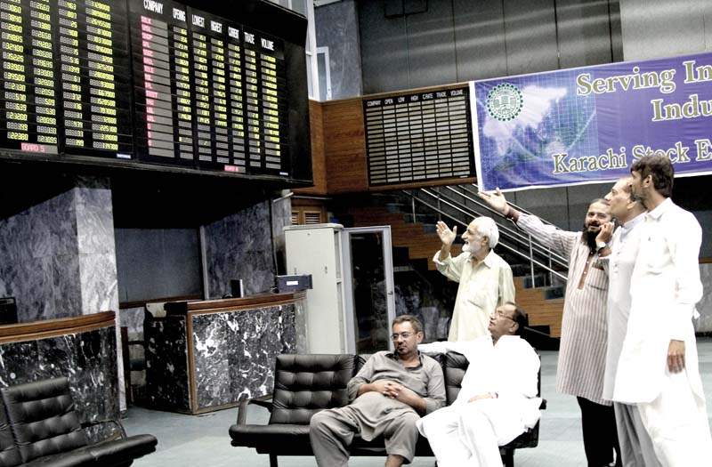 foreign institutional investors were net buyers of rs611 million on monday photo aysha saleem