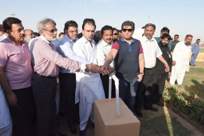 bahria town ahmed riaz inaugurates water supply