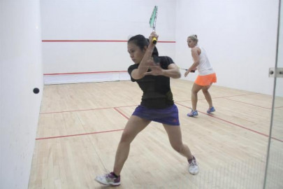 women s squash unseeded players upset higher ranked opponents