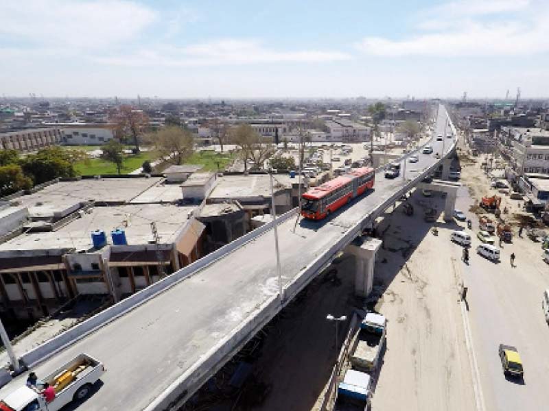 a view of the metro bus track package ii at chandni chowk which was completed photo express