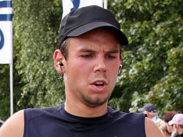 picture released on march 27 2015 shows the co pilot of germanwings flight 4u9525 andreas lubitz taking part in the airport hamburg 10 mile run on september 13 2009 in hamburg northern germany photo afp