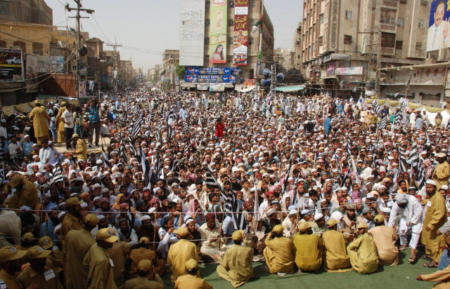 the activists began marching from central jail and went all the way to kohinoor chowk photo shahid ali express the activists began marching from central jail and went all the way to kohinoor chowk photo shahid ali express