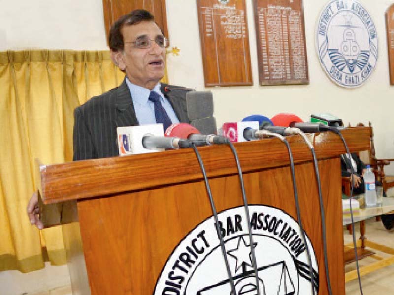 chief justice malik addresses lawyers in dera ghazi khan on friday photo online