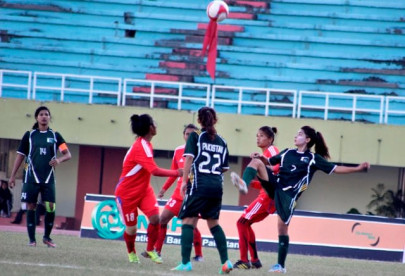 hajra and other national players to take coaching course