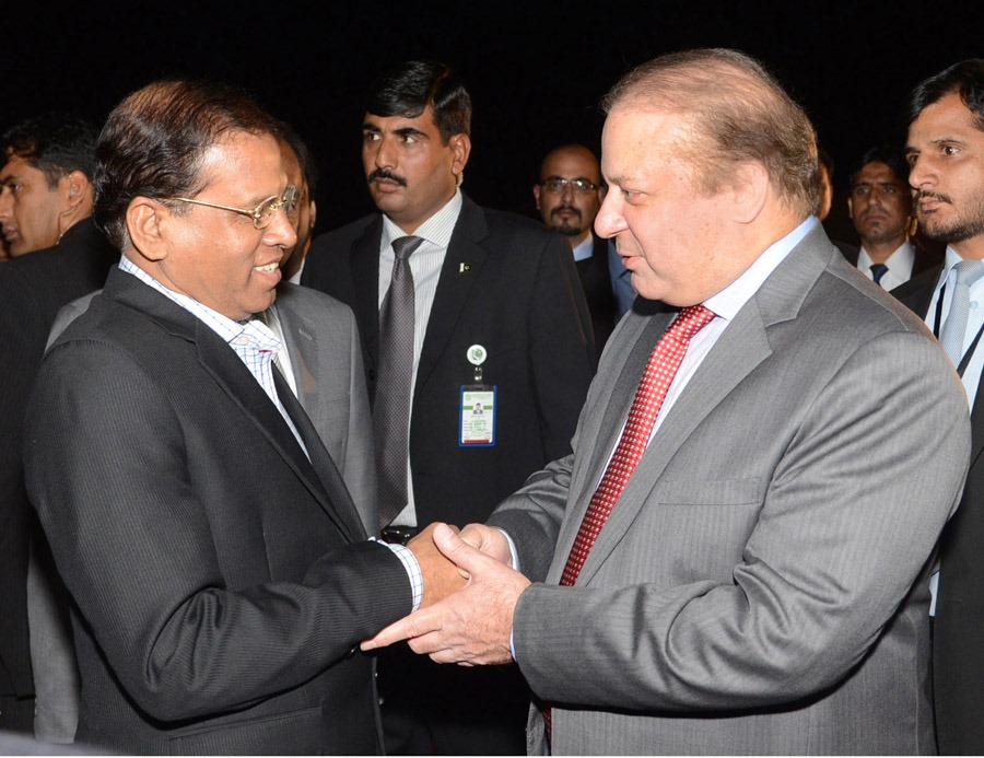 prime minister nawaz sharif receives sri lankan president maithripala srisena in islamabad on sunday april 5 2015 photo pid