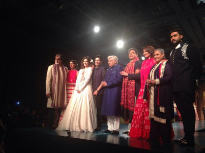 bollywood actors walk the ramp with their star parents bollywood actors walk the ramp with their star parents