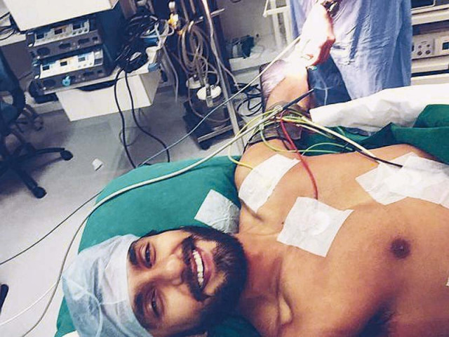 minutes before his surgery the actor seemed to be enjoying his time rather than dreading what was to come photo twitter minutes before his surgery the actor seemed to be enjoying his time rather than dreading what was to come photo twitter