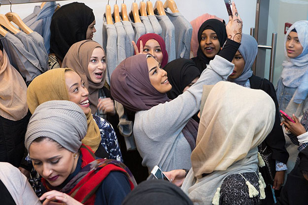 World s leading Islamic clothing firm opens first boutique in London