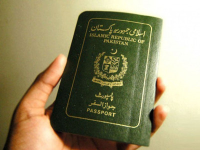 worrying signs 3 400 pakistanis give up nationality in five years