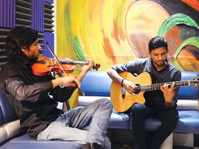 the brothers are now focusing on mixing eastern and western tunes and reintroducing the violin photos huma choudhary the brothers are now focusing on mixing eastern and western tunes and reintroducing the violin photos huma choudhary