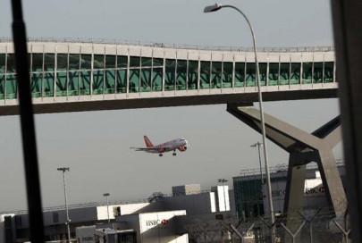 100 billion barrels of oil in ground near london gatwick airport firm