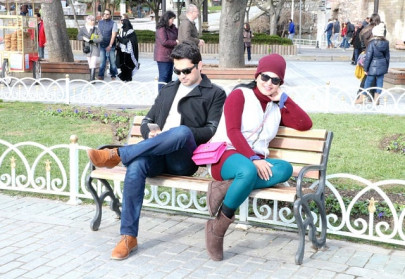 veena malik s husband to make singing debut in bollywood