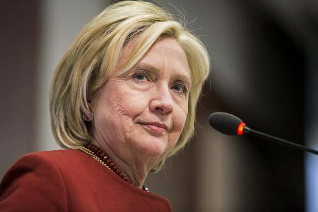 former us secretary of state hillary clinton delivers remarks during the 2015 toner prize for excellence in political reporting award in washington march 23 2015 photo reuters