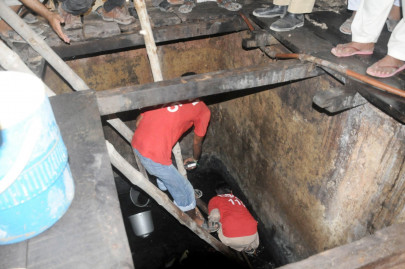 six workers killed after falling into chemical tank in karachi factory