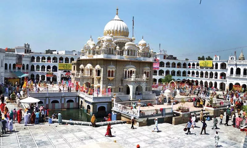 sikh pilgrims pay their respects at gurdwara sri panja sahib in hassanabdal on the occasion of baisakhi festival photo app sikh pilgrims pay their respects at gurdwara sri panja sahib in hassanabdal on the occasion of baisakhi festival photo app