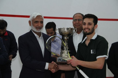 nasir clinches cns squash title danish goes down fighting nasir clinches cns squash title danish goes down fighting