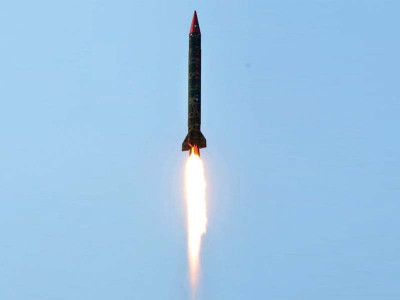nuclear capable pakistan test launches ballistic missile