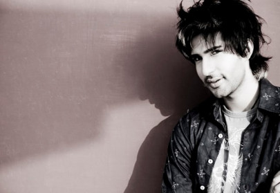 pakistani singer to appear opposite shah rukh khan in indian commercial pakistani singer to appear opposite shah rukh khan in indian commercial