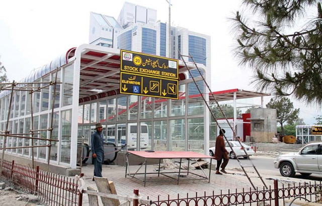 metro bus station in front of islamabad stock exchange at blue area photo inp