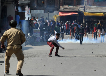 14 injured as clashes erupt in srinagar over masarat alam s arrest